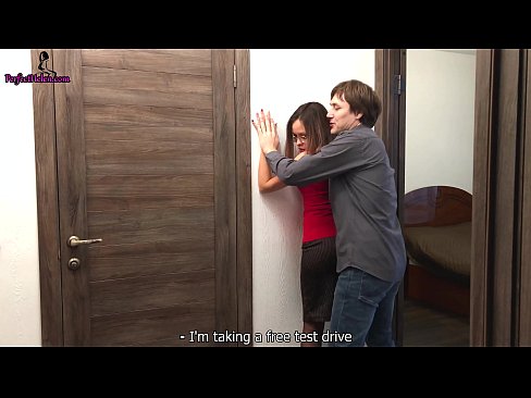 ❤️ Sexy Realtor E fa'a'ono'o I lana Pusi ma Fuga A'o Fa'atauina Lona Fale - Krempai ☑ Pono Tulaga