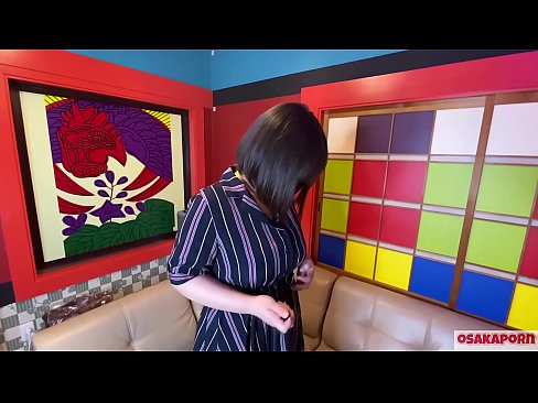 ❤️ O le tama'ita'i Iapani e lapopo'a ona susu e masturbate i meata'alo feusua'iga ma e iai lona tu'aiga. Na ia talanoa i se faatalanoaga e uiga i lona aafiaga fucking. Su'e tetele ma pusi fulufulua o lo'o tagi leotele. Osakaporn ☑ Pono Tulaga